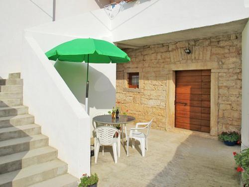 Holiday Home Laiki (roj208)
