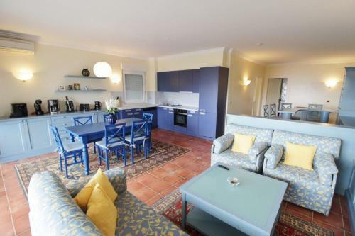 Luxury Apartment Pelargonija In Monterosso Resort