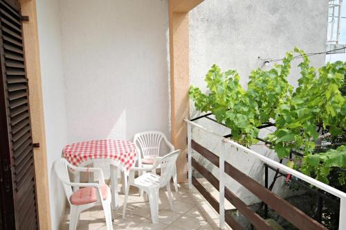 Apartments With A Parking Space Selce (crikvenica) - 5518