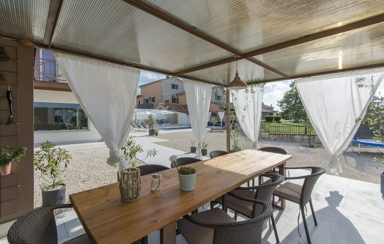 Villa Famiglia