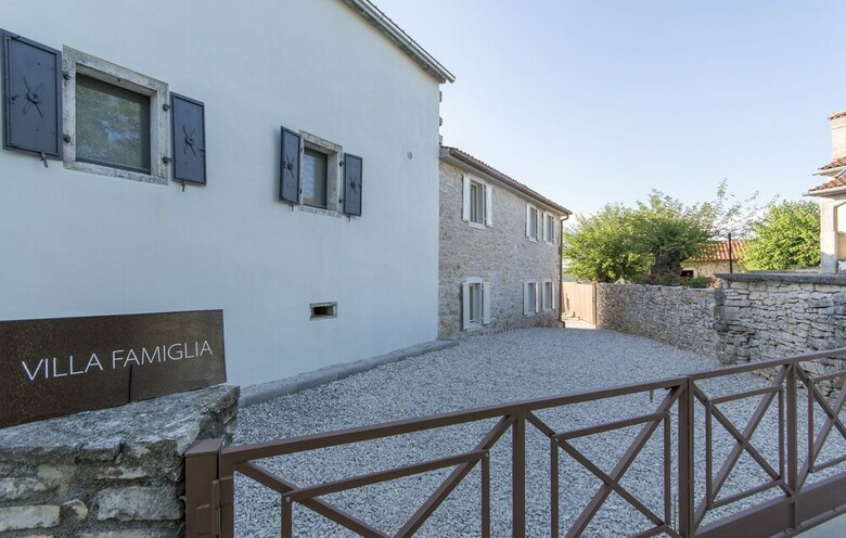 Villa Famiglia