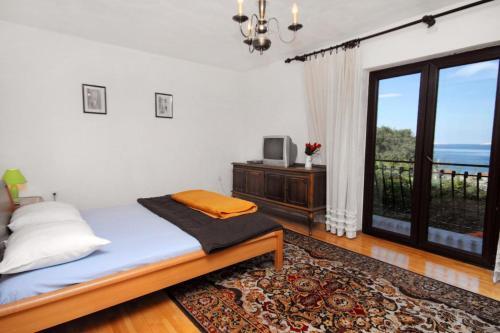Apartments With A Parking Space Senj - 5559