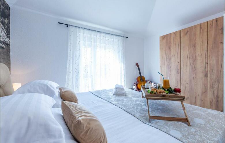 Holiday Home Sestanovac Put Zezevice