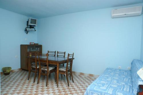 Apartments By The Sea Sevid (trogir) - 4287