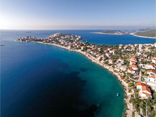 Three-bedroom Holiday Home Sevid With Sea View 09
