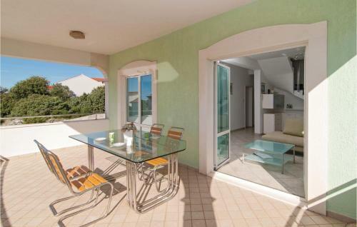 Three-bedroom Holiday Home Sevid With Sea View 09