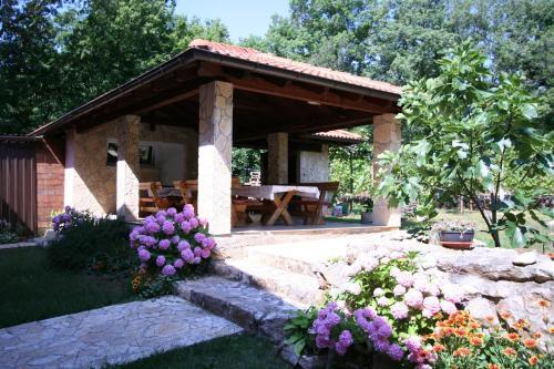 Apartments In Silo/insel Krk 13442