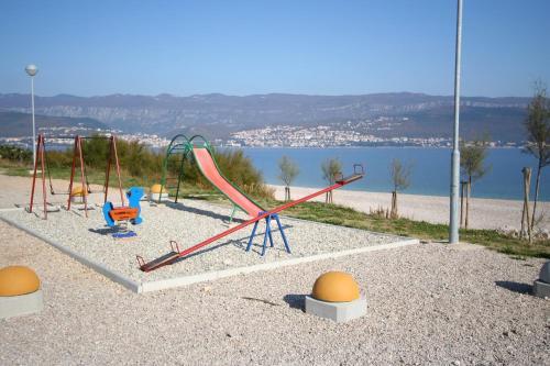 Apartments In Silo/insel Krk 13442