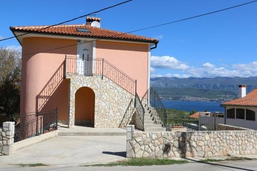 Apartment In Silo/insel Krk 13586