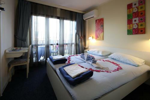 Hostal Guest House Zeba & Riviera