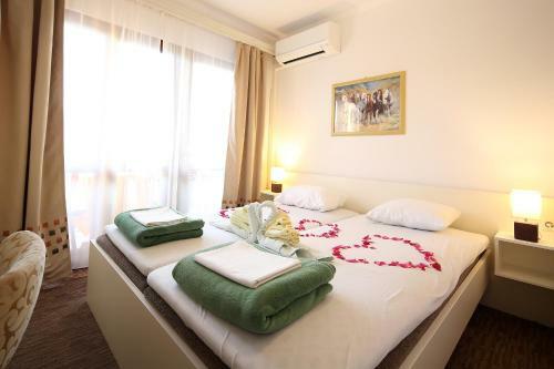 Hostal Guest House Zeba & Riviera