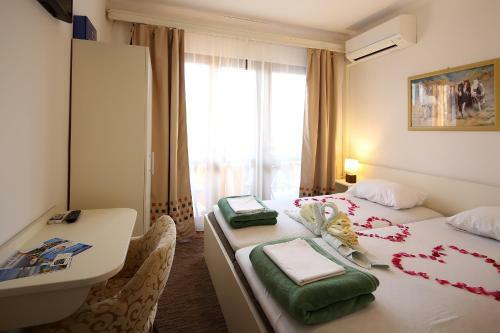 Hostal Guest House Zeba & Riviera