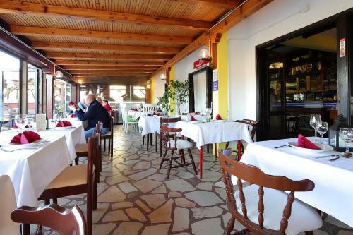 Hostal Guest House Zeba & Riviera