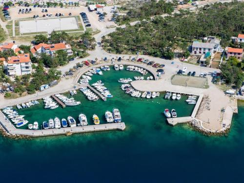 Apartment In Silo/insel Krk 13588