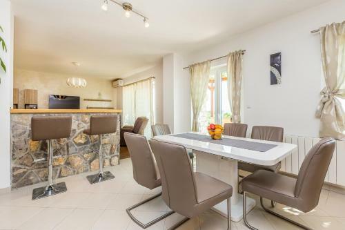 Apartment Mrakovcic - Skrpcici, Krk