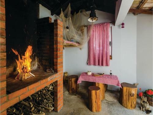 Three-bedroom Apartment In Slano