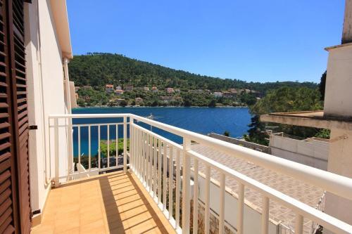 Apartments By The Sea Brna (korcula) - 10057