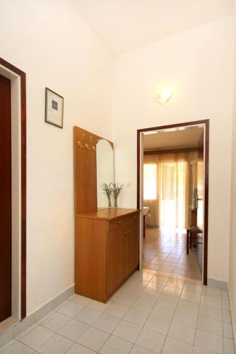 Apartments By The Sea Brna (korcula) - 10057