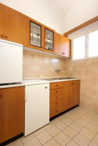 Apartments By The Sea Brna (korcula) - 10057