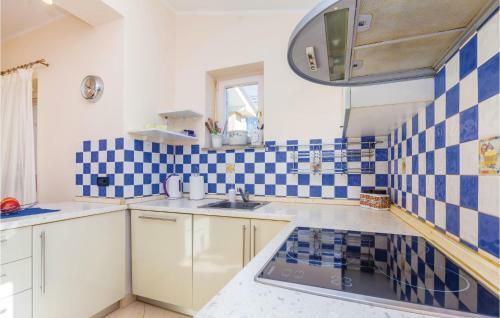 Four-bedroom Holiday Home In Smrika