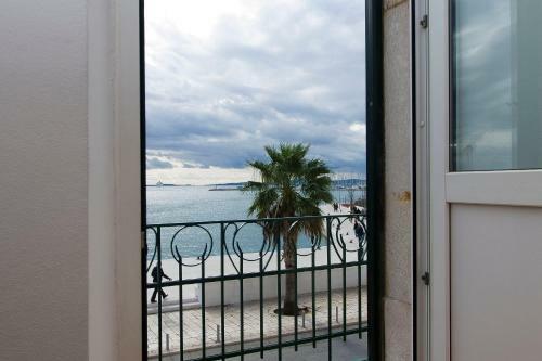 Apartment Sea View Obala Trumbi?a