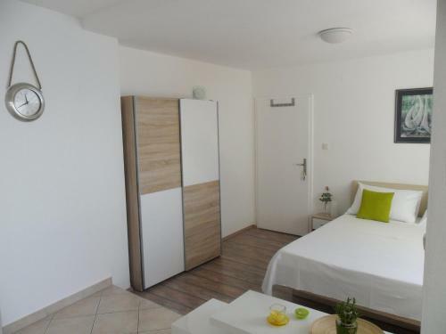 Hostal Apartments & Room Paula