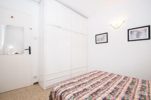 Santa Susana Apartment Beach