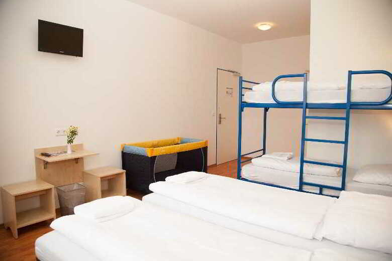 Hotel A&O Aachen Hauptbahnhof