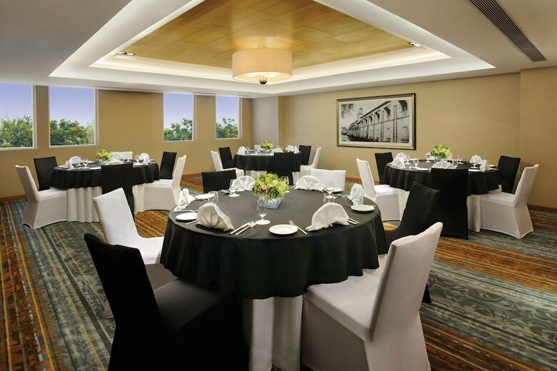 Hotel Double Tree Suites By Hilton Bangalore