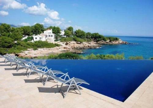 Fant�stica Villa En UNA Cala