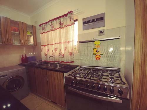 Contemporary Cozy 3 Bedroom Cottage