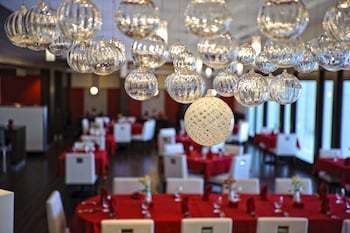 The Hotel At Kirkwood Center