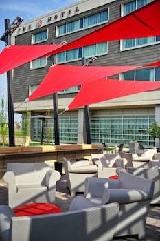 The Hotel At Kirkwood Center