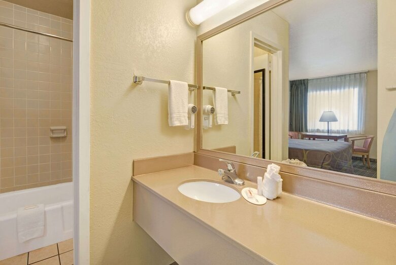 Hotel Super 8 El Paso Airport