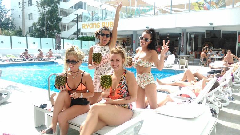 Ryans Ibiza Apartments - Adults Only