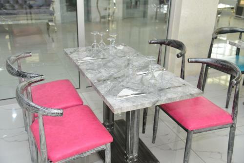 Jess Hotel Kpalim�