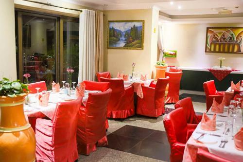 Hill View Hotel & Aparts