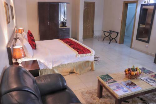 Hotel Elevate Suites