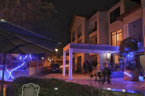 Hotel Elevate Suites