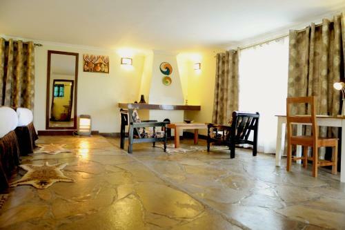 Davinci Gorilla Lodge