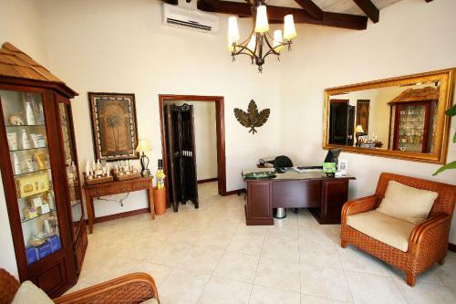 Sugar Cane Club Hotel & Spa