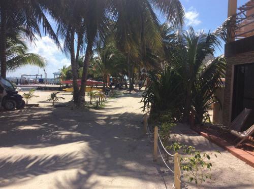 Hotel Popeye's Beach Resort