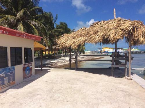 Hotel Popeye's Beach Resort