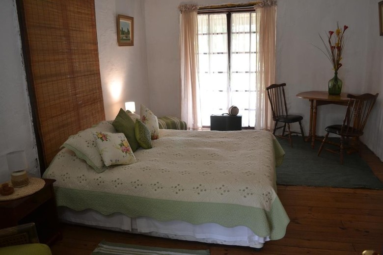 Hotel La Casa De Adobe Natural Y M�s