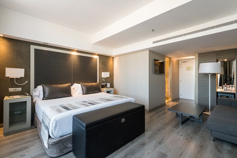 Hotel Catalonia Square