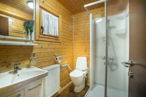 Ricky Chalet Near Troodos
