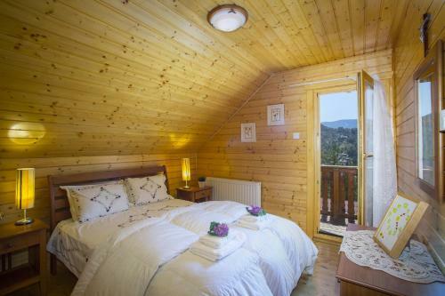 Ricky Chalet Near Troodos