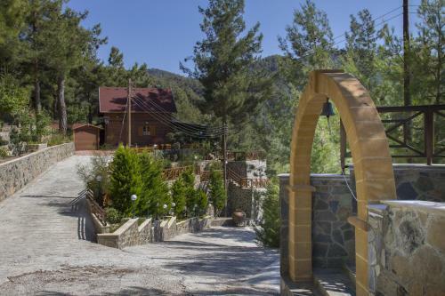 Ricky Chalet Near Troodos