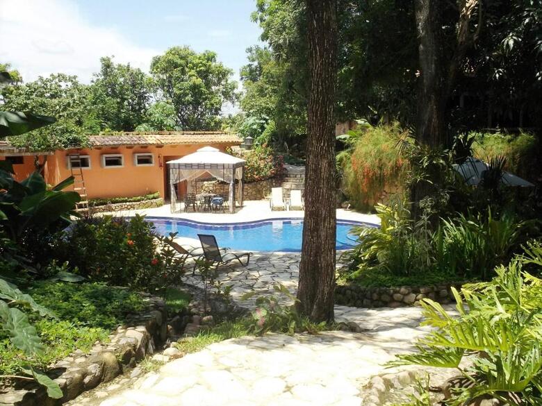 Hotel Los Almendros De San Lorenzo