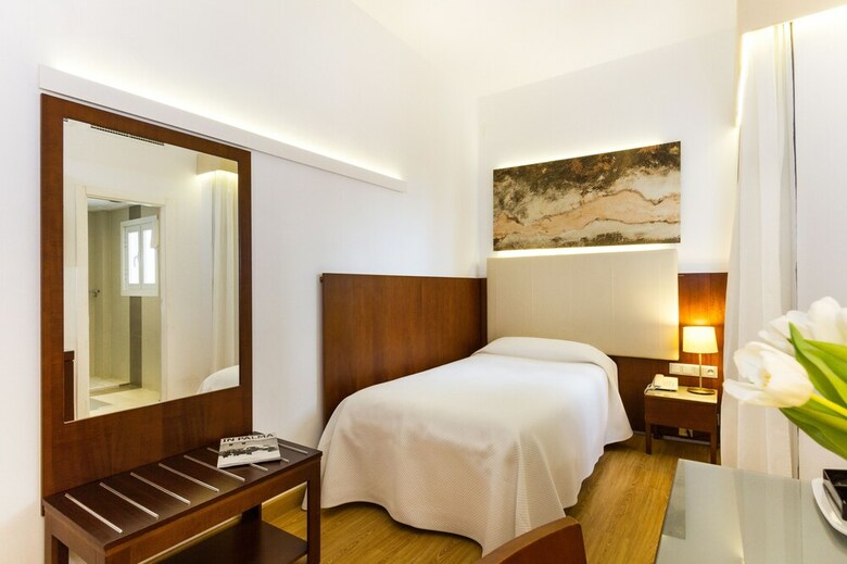Hotel Almudaina
